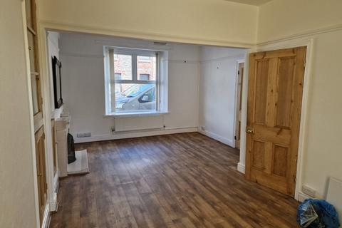 3 bedroom terraced house to rent, 48 Parcmaen Street, Carmarthen