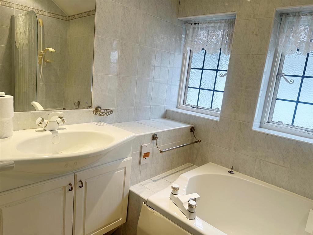 Bathroom. copy.jpg