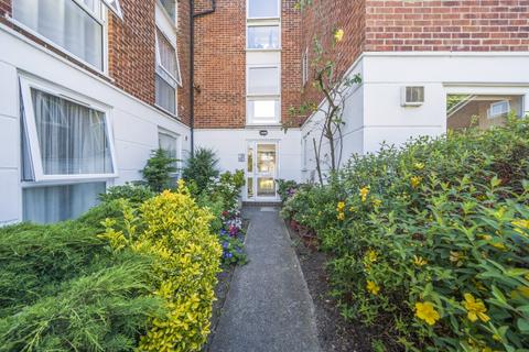 2 bedroom flat for sale, Ravensmede Way, Chiswick, London, W4