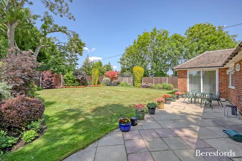 3 bedroom bungalow for sale, Sylvia Avenue, Hutton, CM13