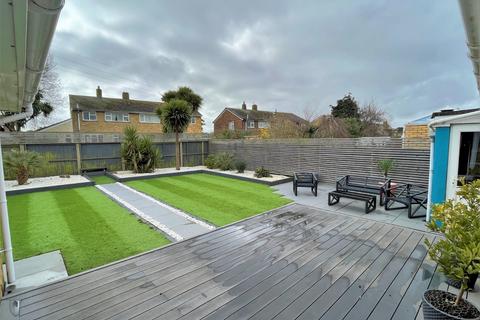3 bedroom bungalow for sale, Laurel Close, Kent CT20