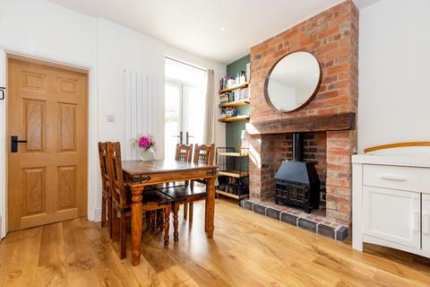 2 bedroom terraced house for sale, Henry Street, Warwickshire CV8