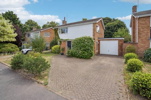 7 Chiltern Way, Tring, HP23 5JX