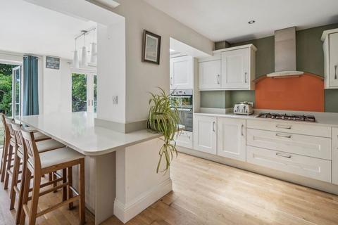 7 Chiltern Way, Tring, HP23 5JX