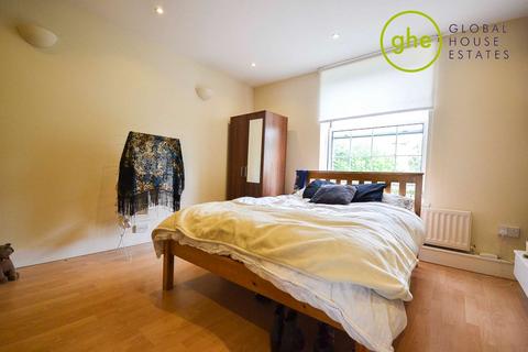 3 bedroom flat to rent, Harper Road, Elephant and Castle, London