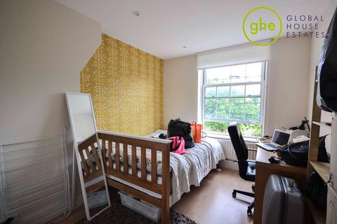 3 bedroom flat to rent, Harper Road, Elephant and Castle, London