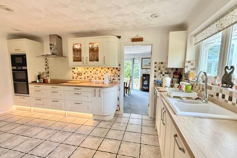 4 bedroom bungalow for sale, Nr Avon Castle, Ringwood, BH24 2AL