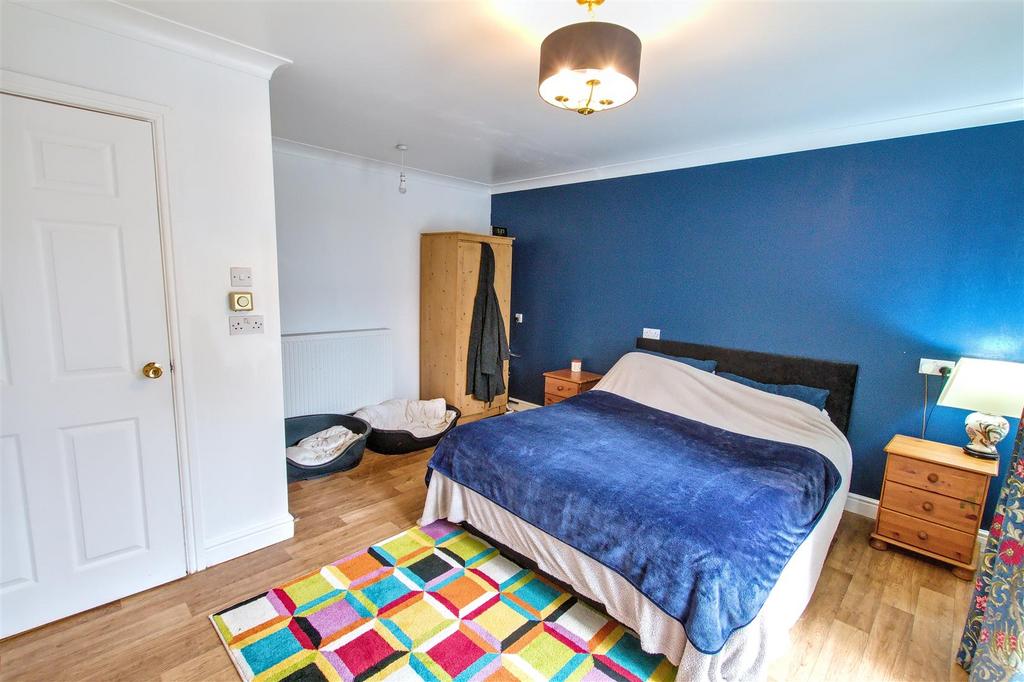 Ground floor bedroom 5