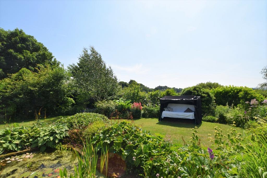 Logie, Kirkton Road, Dumfries, DG1 1 SH - Grieve Gr