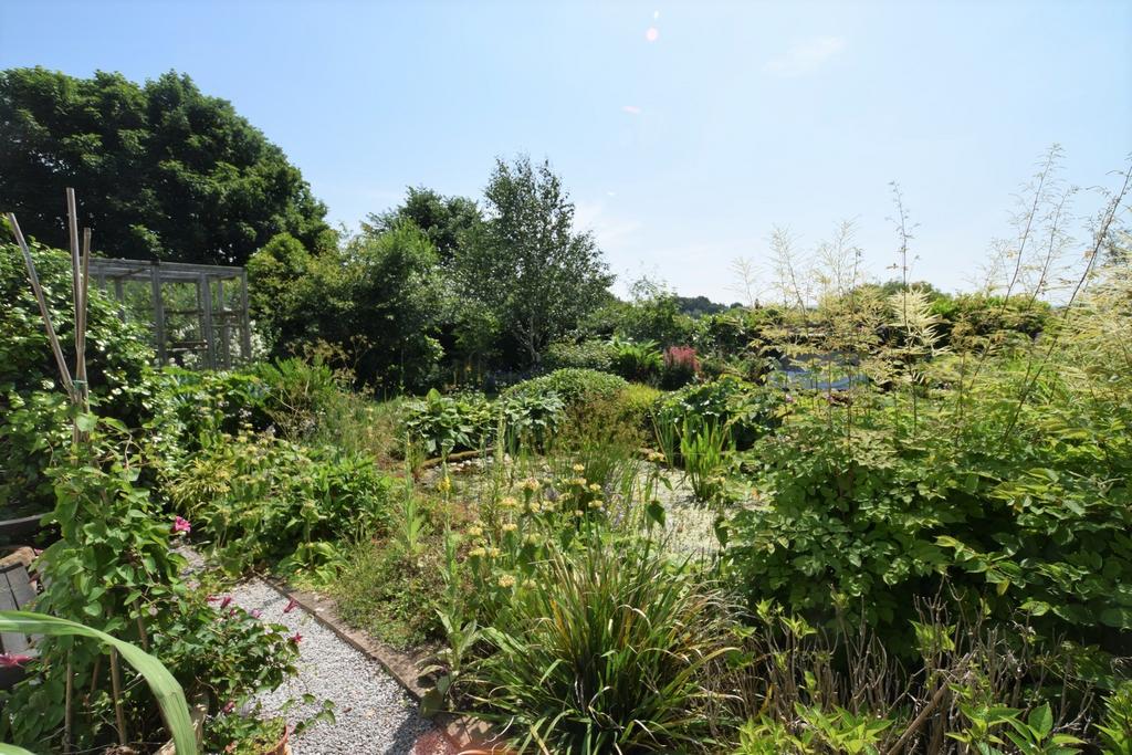Logie, Kirkton Road, Dumfries, DG1 1 SH - Grieve Gr
