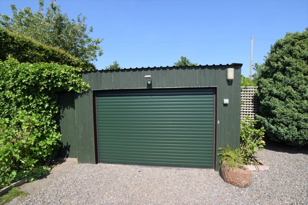 Logie, Kirkton Road, Dumfries, DG1 1 SH - Grieve Gr