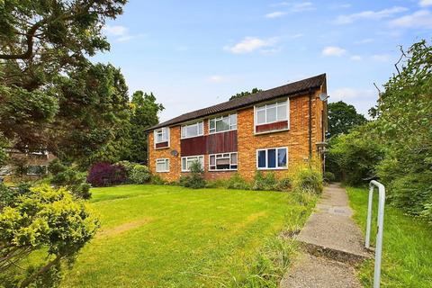2 bedroom maisonette for sale, Abbey Close, Pinner HA5