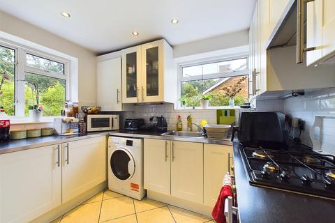 2 bedroom maisonette for sale, Abbey Close, Pinner HA5