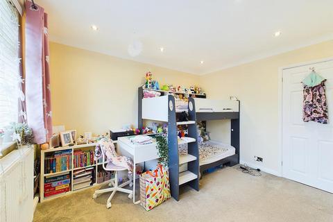 26 Abbey Close, Pinner, HA5 2AW