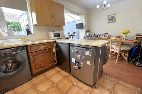 3 bedroom semi-detached house for sale, Rowntree Avenue, Fleetwood FY7