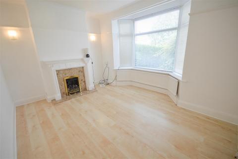 2 bedroom semi-detached house to rent, Hurlfield Avenue, S12