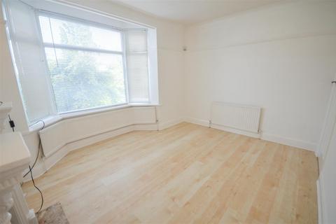 2 bedroom semi-detached house to rent, Hurlfield Avenue, S12