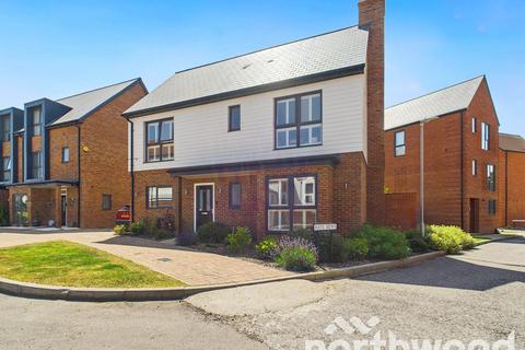 4 bedroom detached house for sale, Highwood Drive, Chilmington Lakes, Ashford, TN23
