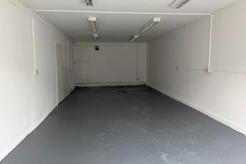 Warehouse to rent, Ongar Rd Dunmow CM6 1EU