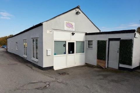 Warehouse to rent, Ongar Rd Dunmow CM6 1EU
