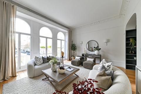 3 bedroom flat for sale, Queen's Gate Terrace, South Kensington, London