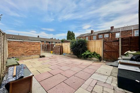 3 bedroom end of terrace house for sale, Sharples Street, Stockport SK4