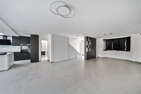 26 Endway, Surbiton, KT5 9BT