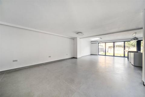 26 Endway, Surbiton, KT5 9BT