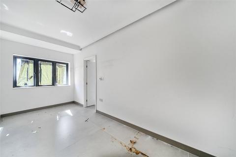 26 Endway, Surbiton, KT5 9BT