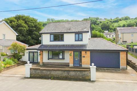 West End, Penclawdd, SA4