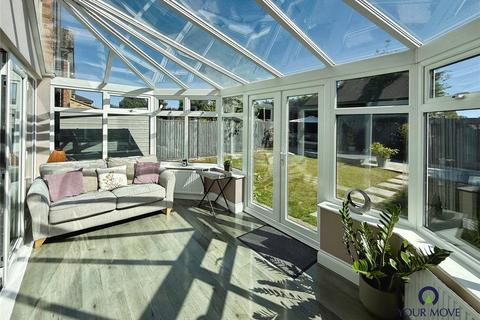 14 Blondell Drive, Bognor Regis, PO21 4BQ