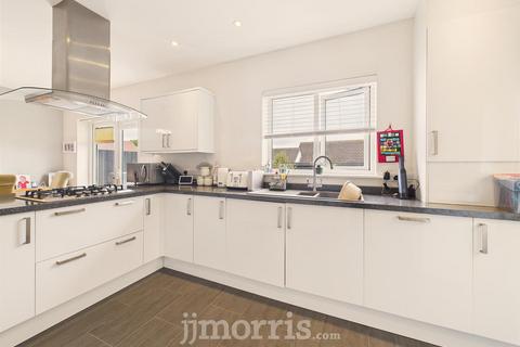 undefined, Cedar Terrace, Steynton