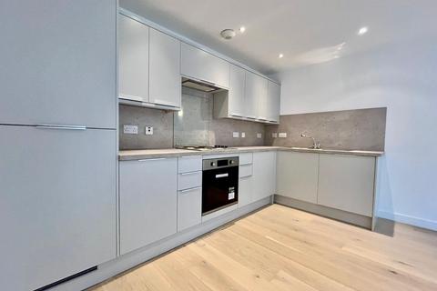 1 bedroom flat to rent, Meadow Road, Apperley Bridge, Bradford, West Yorkshire, UK, BD10