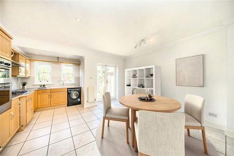 4 bedroom house for sale, Admiralty Way, Teddington TW11