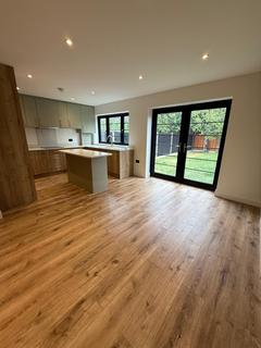 2 bedroom flat to rent, 369 Greenford Avenue, W7