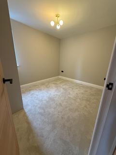2 bedroom flat to rent, 369 Greenford Avenue, W7
