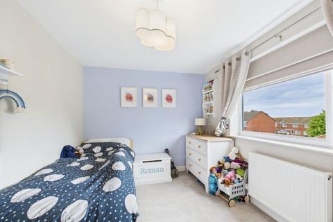 24 Queens Drive, Whitby, YO22 4HW