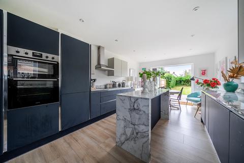 3 bedroom semi-detached house for sale, Broadwell Road, Wrecclesham, Farnham, GU10