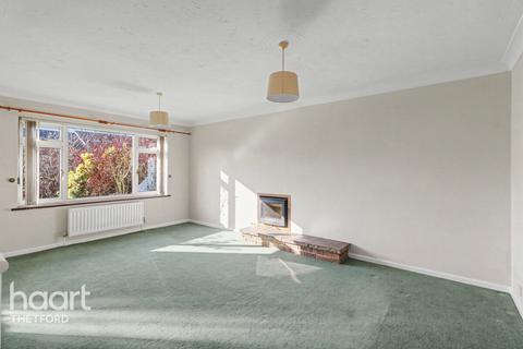 3 bedroom detached house for sale, Watton Road, Great Hockham