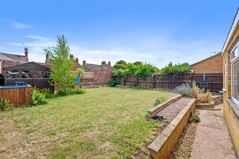 3 bedroom detached house for sale, Neale Avenue, Kettering NN16