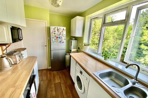 12 Highview Close, Potters Bar, EN6 5PF