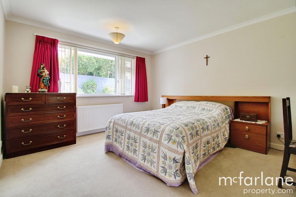 Bedroom & En-suite