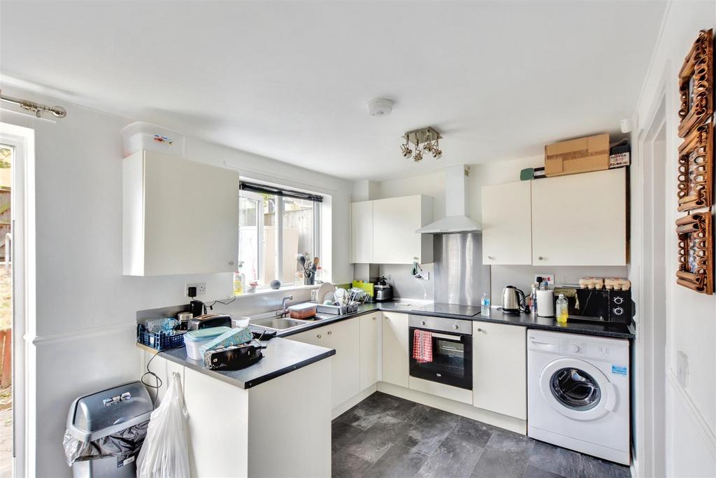 Kitchen 4.jpeg