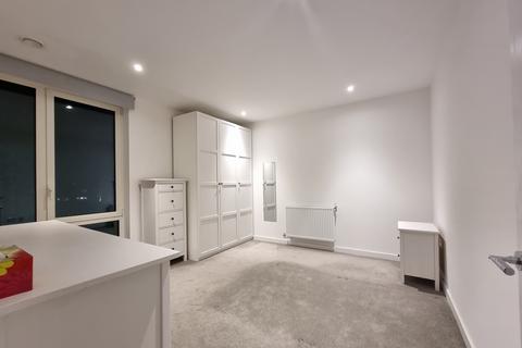 1 bedroom apartment to rent, Colliford Court, Farnsworth Drive, Edgware HA8