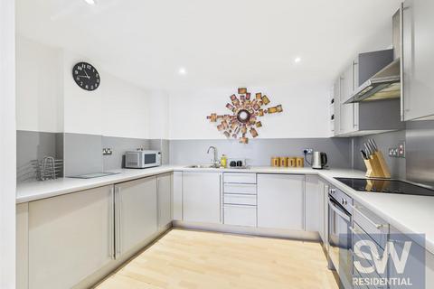 2 bedroom flat to rent, The Quays, Concordia Street, LS1 4ES