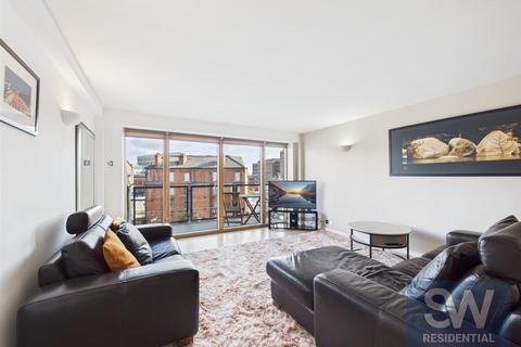 2 bedroom flat to rent, The Quays, Concordia Street, LS1 4ES