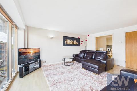 2 bedroom flat to rent, The Quays, Concordia Street, LS1 4ES
