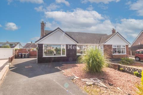 8 Frinton Grove, Blackpool, FY2 0DD