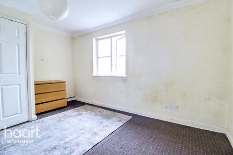 2 bedroom flat for sale, Causton Square, Dagenham