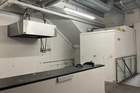 Retail property (high street) to rent, Chapel St Rugby CV21 3EB